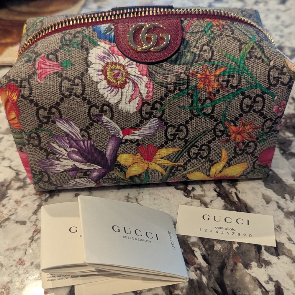 Gucci Soft GG Supreme Monogram Flora Calfskin Medium Ophidia Cosmetic Case